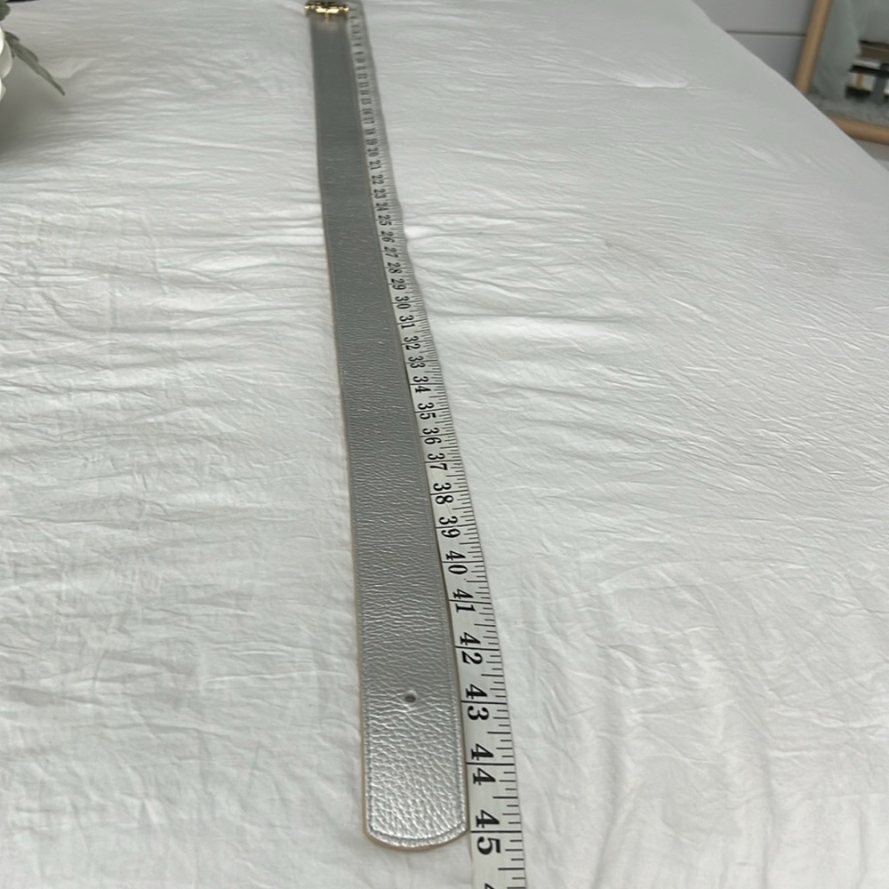 Tory Burch Silver Logo Buckle Reversible Belt - Picture 11 of 12